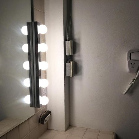 42 Guest House Bangkok Ngoại thất bức ảnh