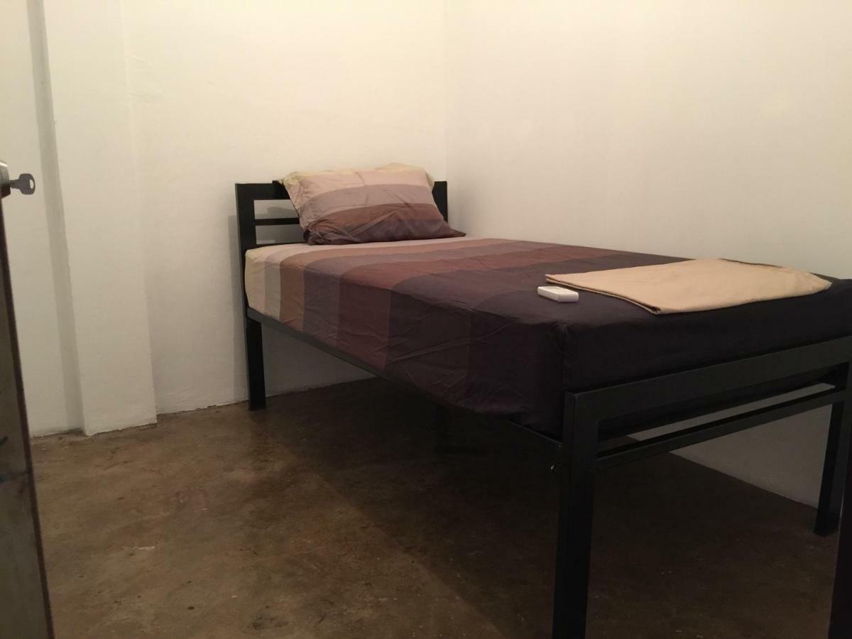 42 Guest House Bangkok Ngoại thất bức ảnh